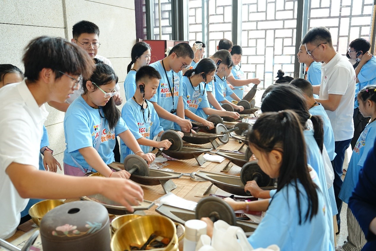 新达童AIGC非遗数智研学营北京开营打造青少年数字技能培育新场景